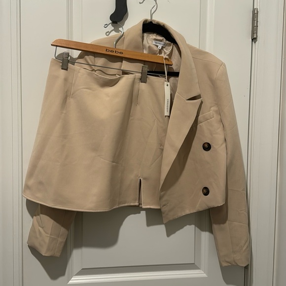 Crescent, blazer skirt set size medium. Nude. NWT. - Picture 1 of 5